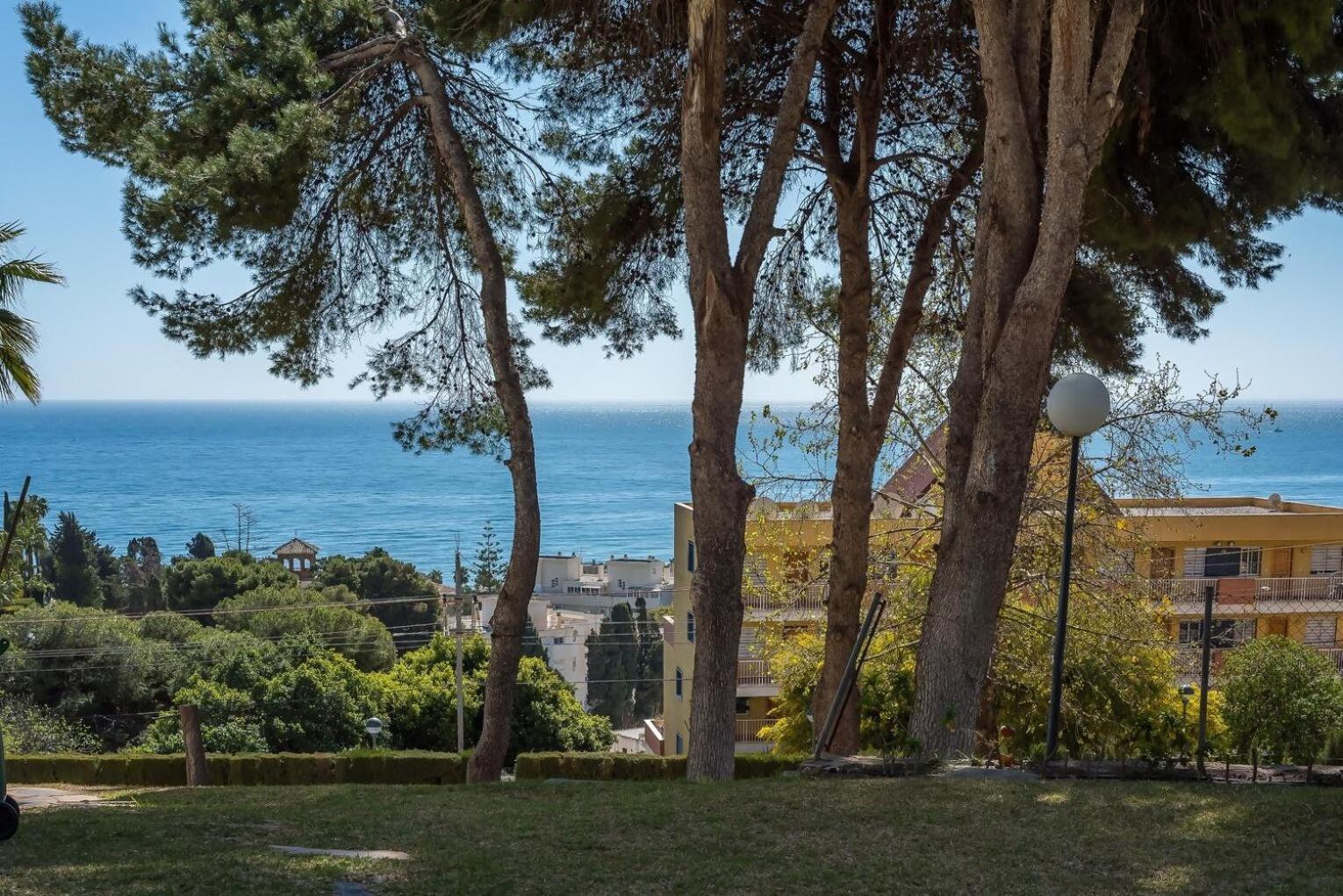 Torremolinos Yellow Fabuloso Andra Zewnętrze zdjęcie