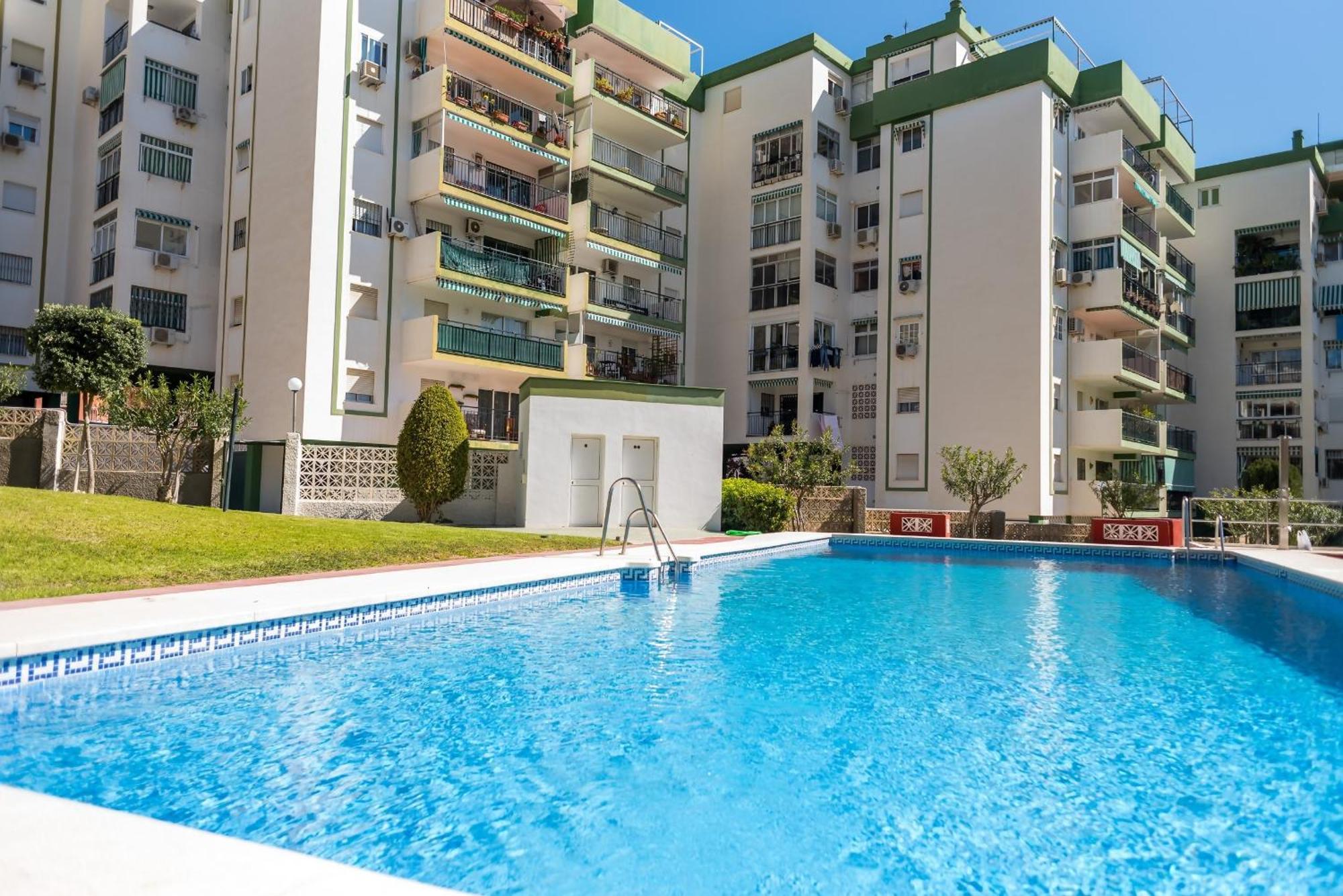 Torremolinos Yellow Fabuloso Andra Zewnętrze zdjęcie
